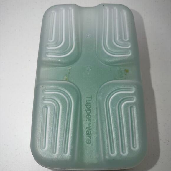 Tupperware Fridgesmart 4.4L Food Storage Vented Lid Produce Container - Picture 2 of 7